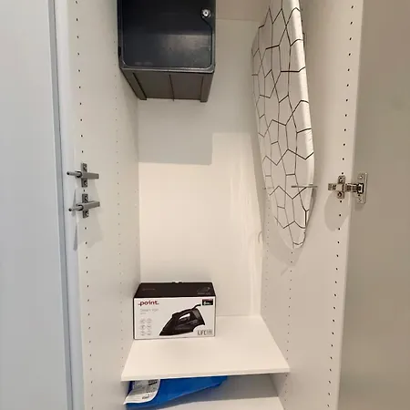 Luxury 2 Bedroom With Access To & Gym Apartmán