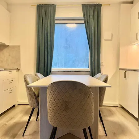 For Workers With 4 Bedrooms Free Parking And Tv In Each * Göteborg