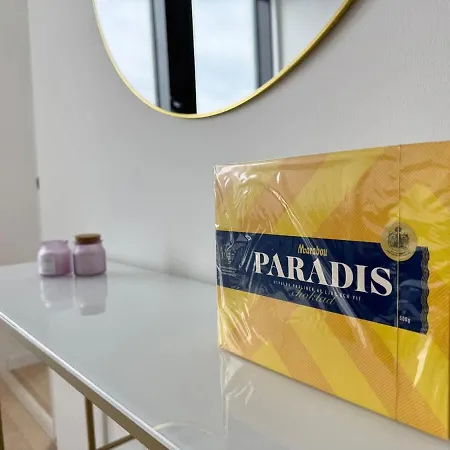 Luxury 2 Bedroom With Access To & Gym Apartmán *