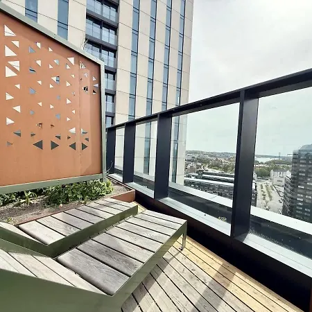 Luxury 2 Bedroom With Access To & Gym