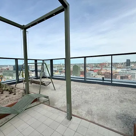 Luxury 2 Bedroom With Access To & Gym
