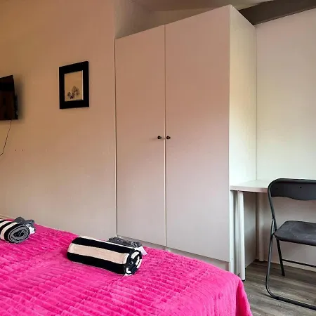 Apartmán Workers And Family 7 Private Bedrooms Sleeps 16 Göteborg