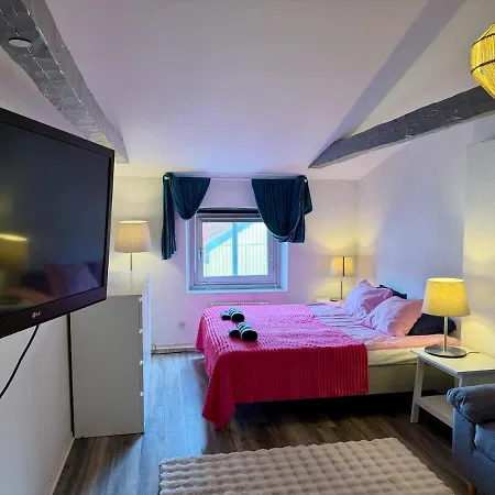 Workers And Family 7 Private Bedrooms Sleeps 16 Göteborg