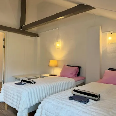 Workers And Family 7 Private Bedrooms Sleeps 16 * Göteborg