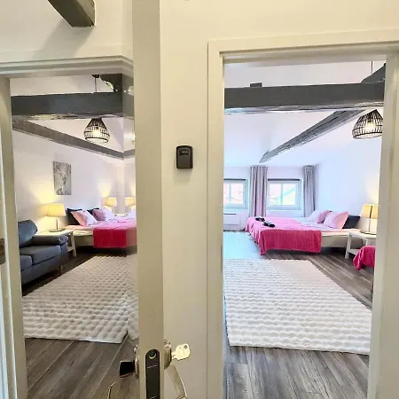 Apartmán Workers And Family 7 Private Bedrooms Sleeps 16 *