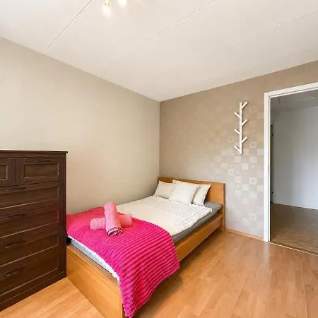 別荘 3 Floor With 6 Bedrooms For Workers Near Volvo