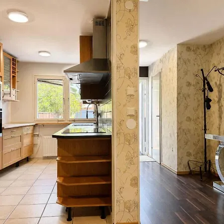 別荘 3 Floor With 6 Bedrooms For Workers Near Volvo