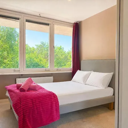 別荘 3 Floor With 6 Bedrooms For Workers Near Volvo *