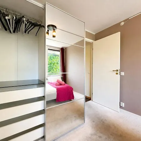 別荘 3 Floor With 6 Bedrooms For Workers Near Volvo *