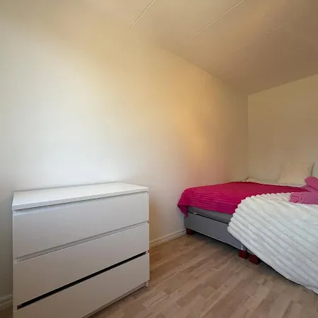 3 Floor With 6 Bedrooms For Workers Near Volvo *