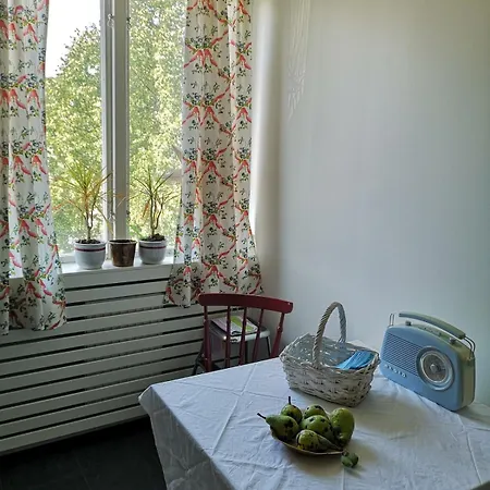 アパート Charming, Newly Renovated Near Slottsskogen ヨーテボリ