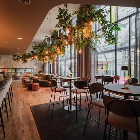 Hyatt Place Hotel 4*