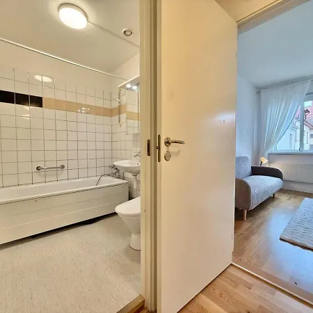 Apartment 2 Floor For 6 People With 2 Bathrooms Close To And Volvo Gothenburg