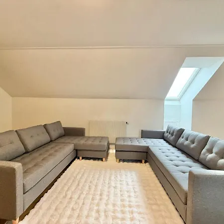 Apartment 2 Floor For 6 People With 2 Bathrooms Close To And Volvo Gothenburg