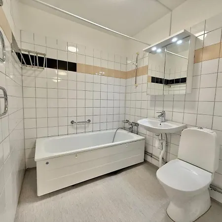 2 Floor For 6 People With 2 Bathrooms Close To And Volvo