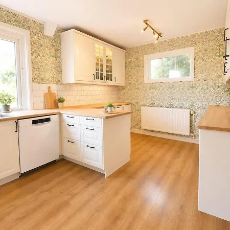 Premium Family & Company Near Liseberg With 5 Bedrooms And Free Parking Goteborg