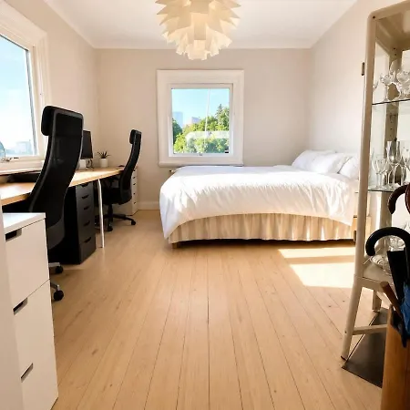 Casa vacanze Premium Family & Company Near Liseberg With 5 Bedrooms And Free Parking Goteborg