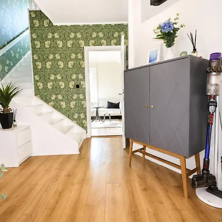 Premium Family & Company Near Liseberg With 5 Bedrooms And Free Parking * Goteborg