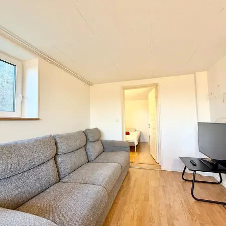Ferienhaus Work-ready 3br - 6 Single Beds - 10 Min To Volvo