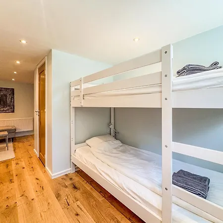With Private Entrance & Office Near Ullevi & Volvo