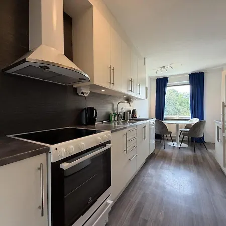 Apartment 2br Worker & Family Near Volvo Tv In Each Göteborg