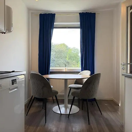 2br Worker & Family Near Volvo Tv In Each * Göteborg