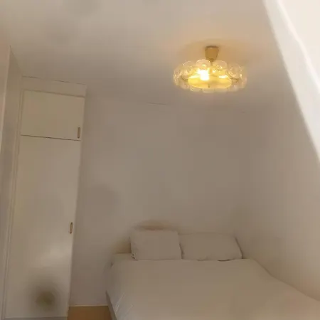 Leilighet Bright 50m 2room Studio, First Floor *