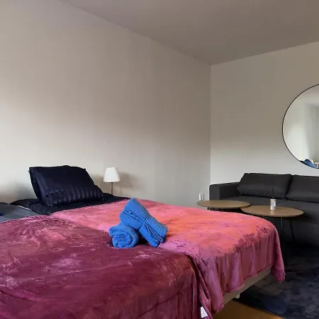 2br Worker & Family Near Volvo Tv In Each Apartment *