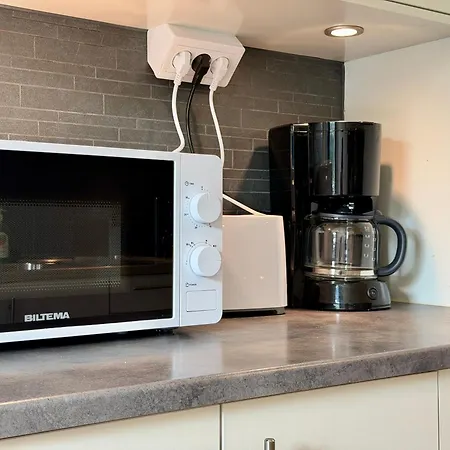 2br Worker & Family Near Volvo With Free Parking