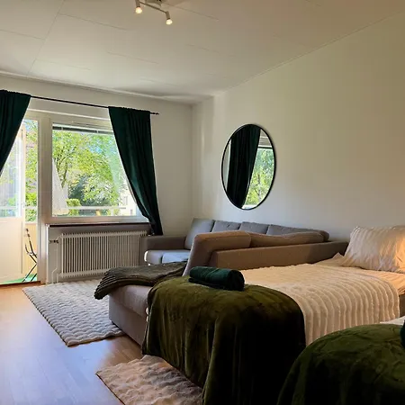 Workers & Family Homes Modern 2br With Free Parking 10 Min To Volvo Daire