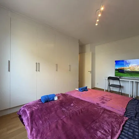 2br Worker & Family Near Volvo Tv In Each * Göteborg