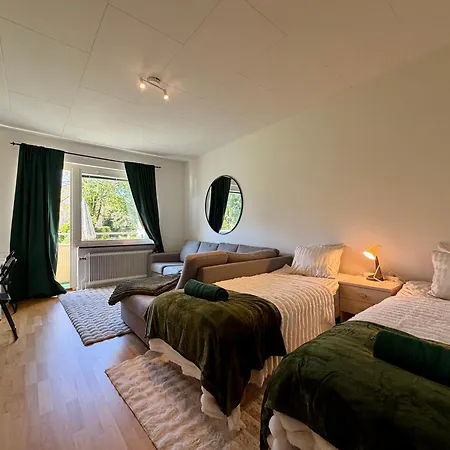 Workers & Family Homes Modern 2br With Free Parking 10 Min To Volvo Daire Göteborg
