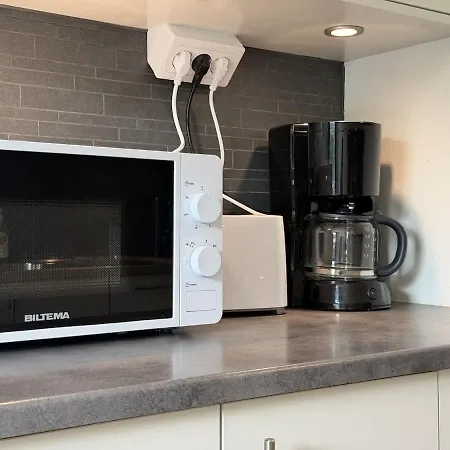 2br Worker & Family Near Volvo Tv In Each Apartment