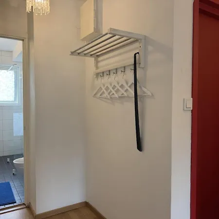 Apartment 2br Worker & Family Near Volvo Tv In Each *