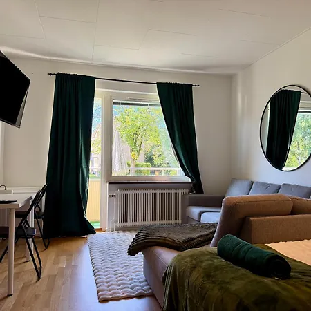 Workers & Family Homes Modern 2br With Free Parking 10 Min To Volvo *
