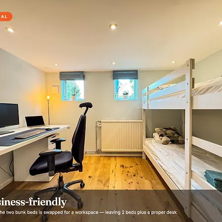 With Private Entrance & Office Near Ullevi & Volvo Apartament