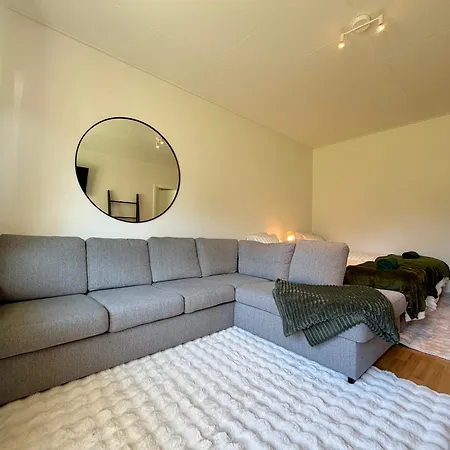 Workers & Family Homes Modern 2br With Free Parking 10 Min To Volvo Daire Göteborg