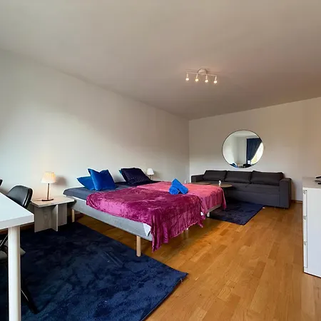 2br Worker & Family Near Volvo With Free Parking Διαμέρισμα *