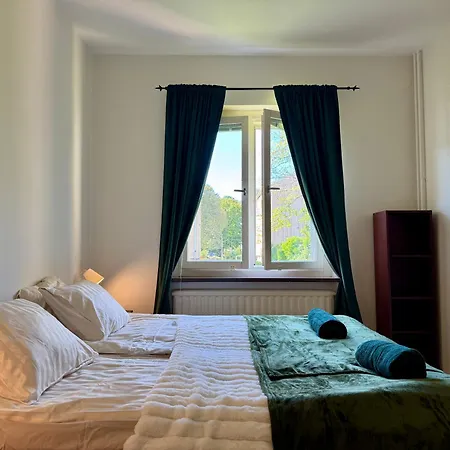 Workers & Family Homes Modern 2br With Free Parking 10 Min To Volvo Daire *