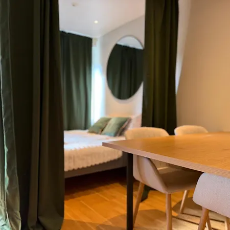 2br Workers Near Volvo With Free Parking * Gotemburgo