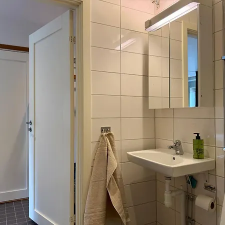 2br Workers Near Volvo With Free Parking Apartamento *