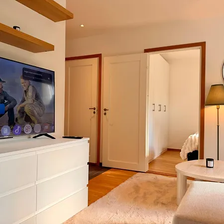 Apartamento 2br Workers Near Volvo With Free Parking *