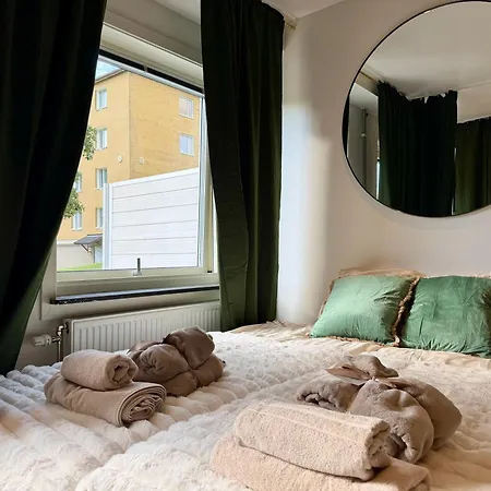 2br Workers Near Volvo With Free Parking Gotemburgo