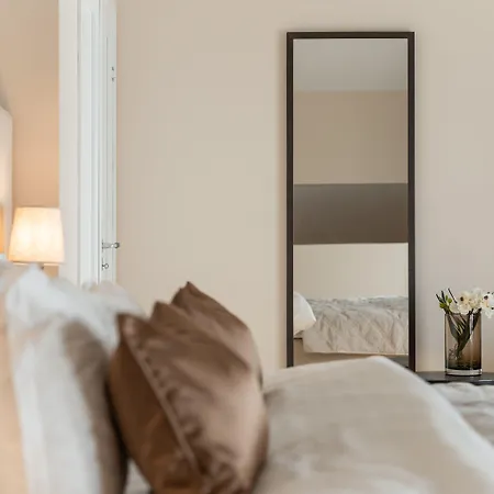 Live And Ekmanska Apart Otel