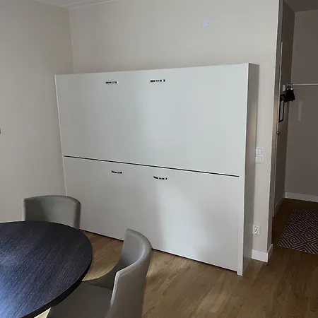 Live And Ekmanska Apart Otel 4*