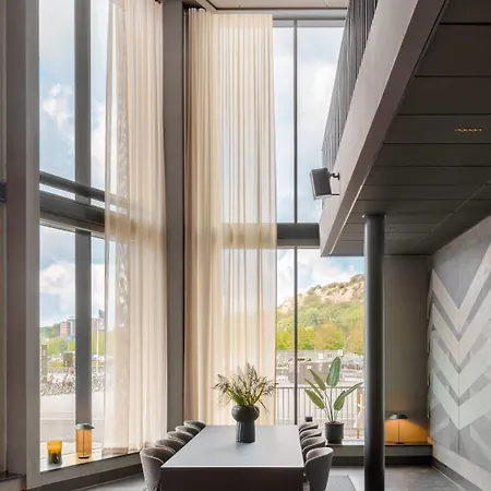 Hotel Clarion Karlatornet 4*