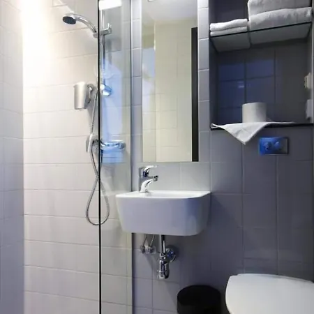 Comfort Hotel 3*