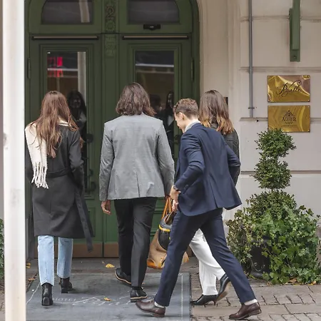 Pigalle Hotel 5*