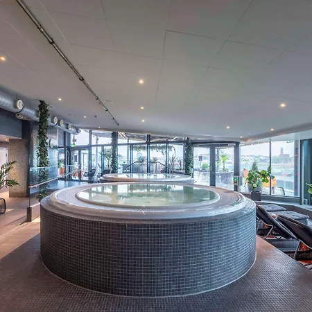 Radisson Blu Riverside Hotel