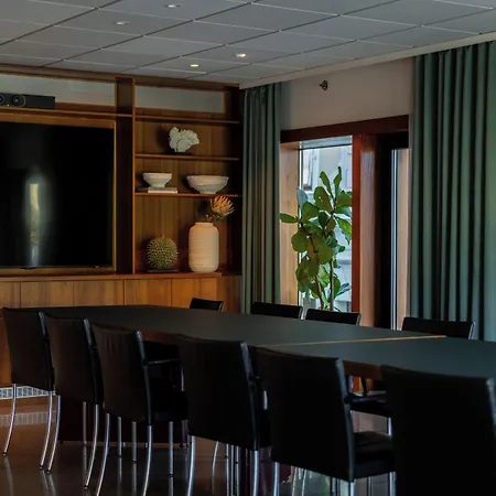 Avalon 4*